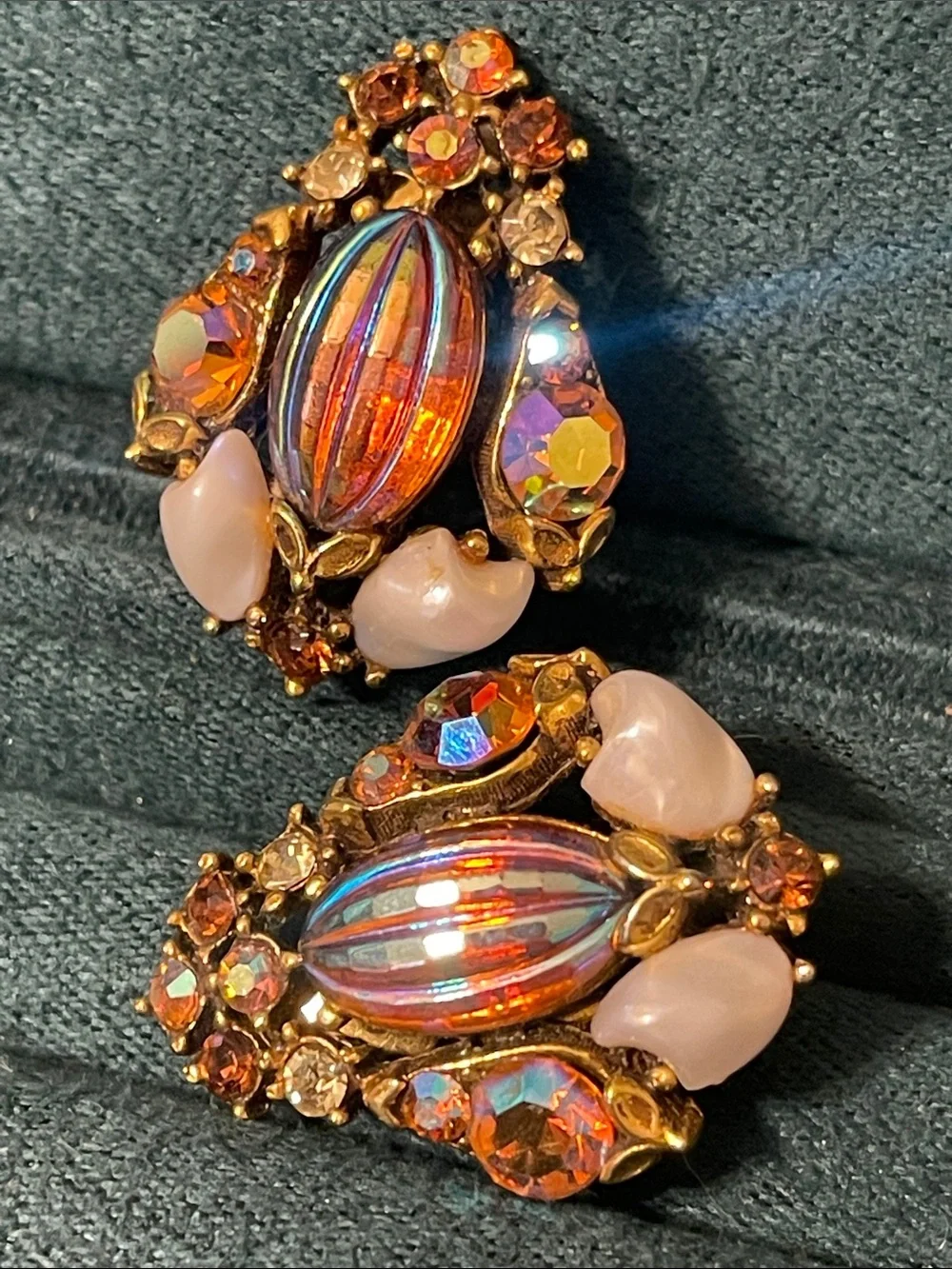 Vintage Florenza Oil Slick Baby Teeth Pearl Rhinestone Clip On Earrings